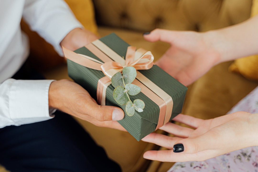 Moissanite Gifts Under $1000 This 2023 Holiday Season
