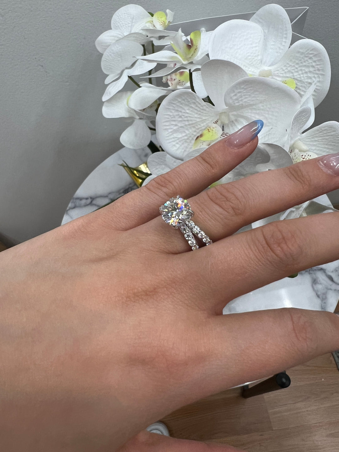 Round Cut Engagement Ring With Double Band