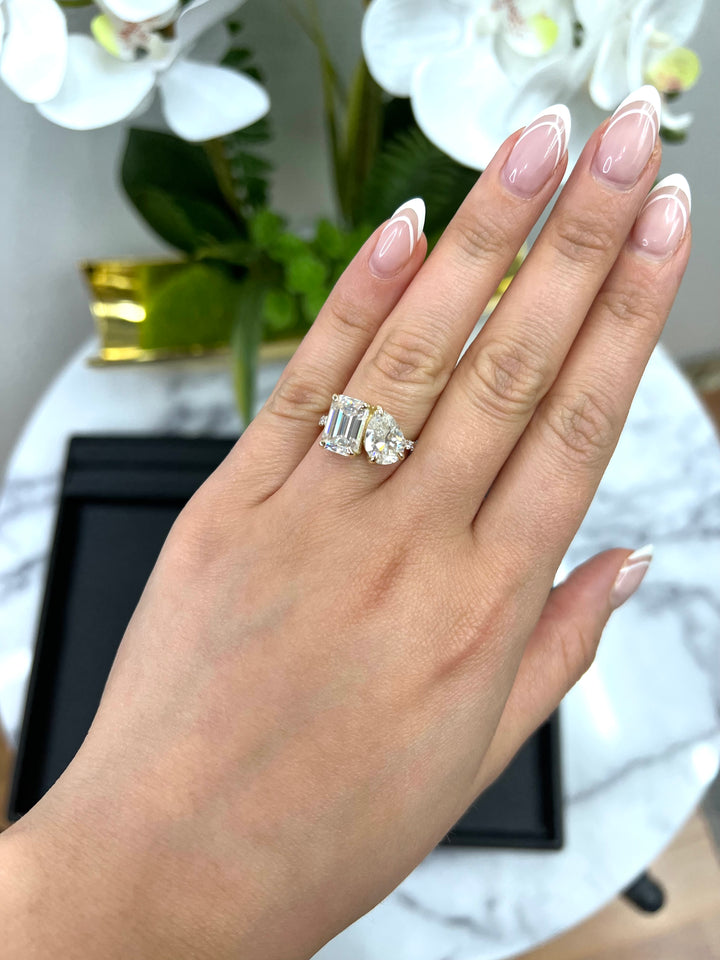 Toi Et Moi Emerald &amp; Pear Shape Engagement Ring with Pave Band
