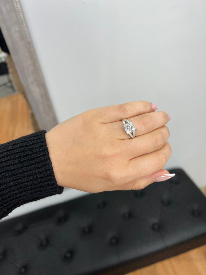 Princess Cut Engagement Ring With Double Band &amp;  Sidestones