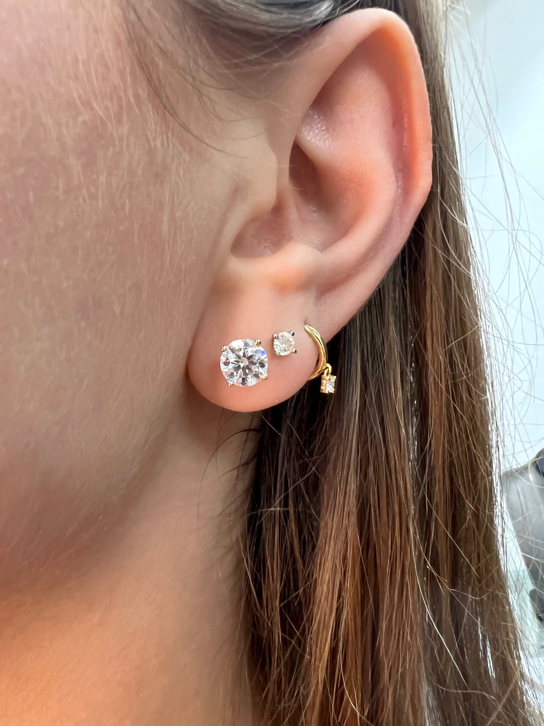 Round Cut Studs