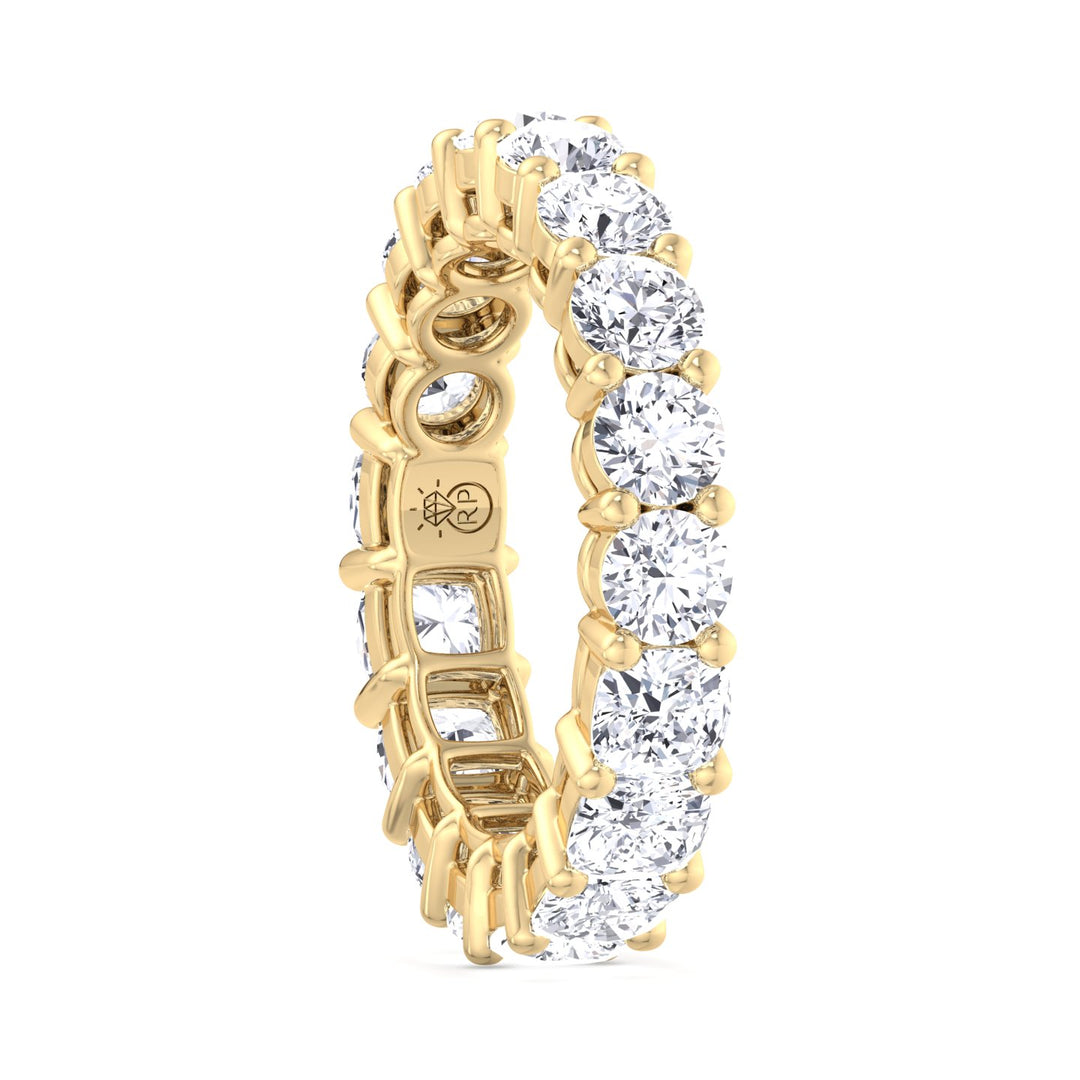 Double Shape - Round &amp; Cushion Cut Eternity Band