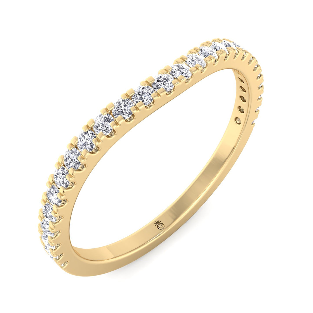 Pavé Wedding Band with Curve (0.24 CT)