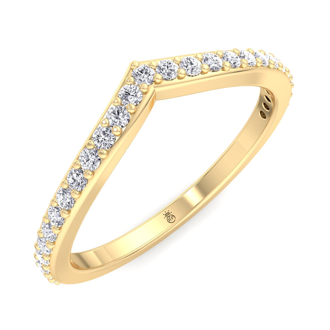 Curved Pave Wedding Band (0.26 CT)