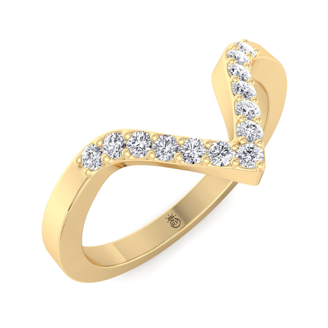 Wedding Band with Curve (0.07 CT)