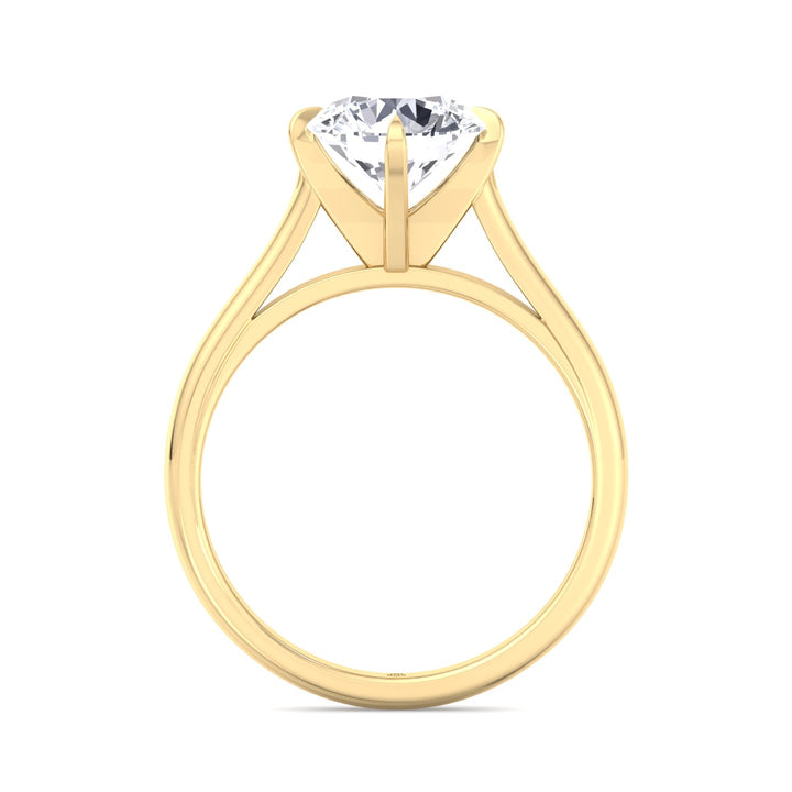 Round Cut Solitaire Engagement Ring