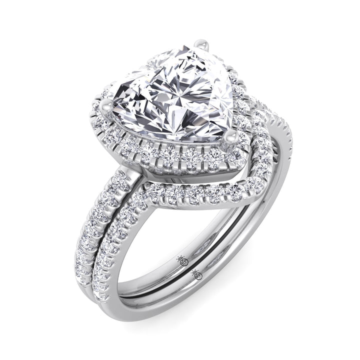 Curved Pave Wedding Band (0.21 CT)