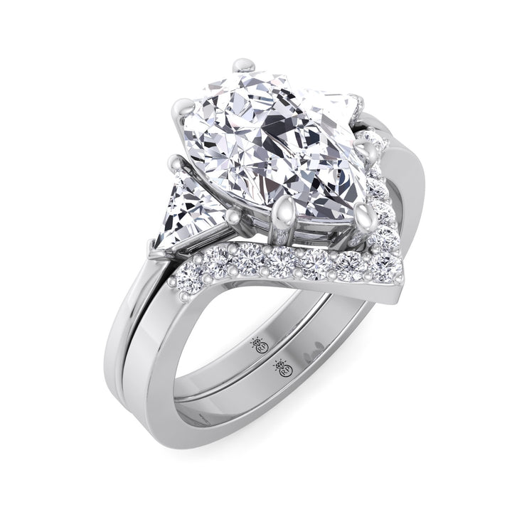 Wedding Band with Curve (0.07 CT)