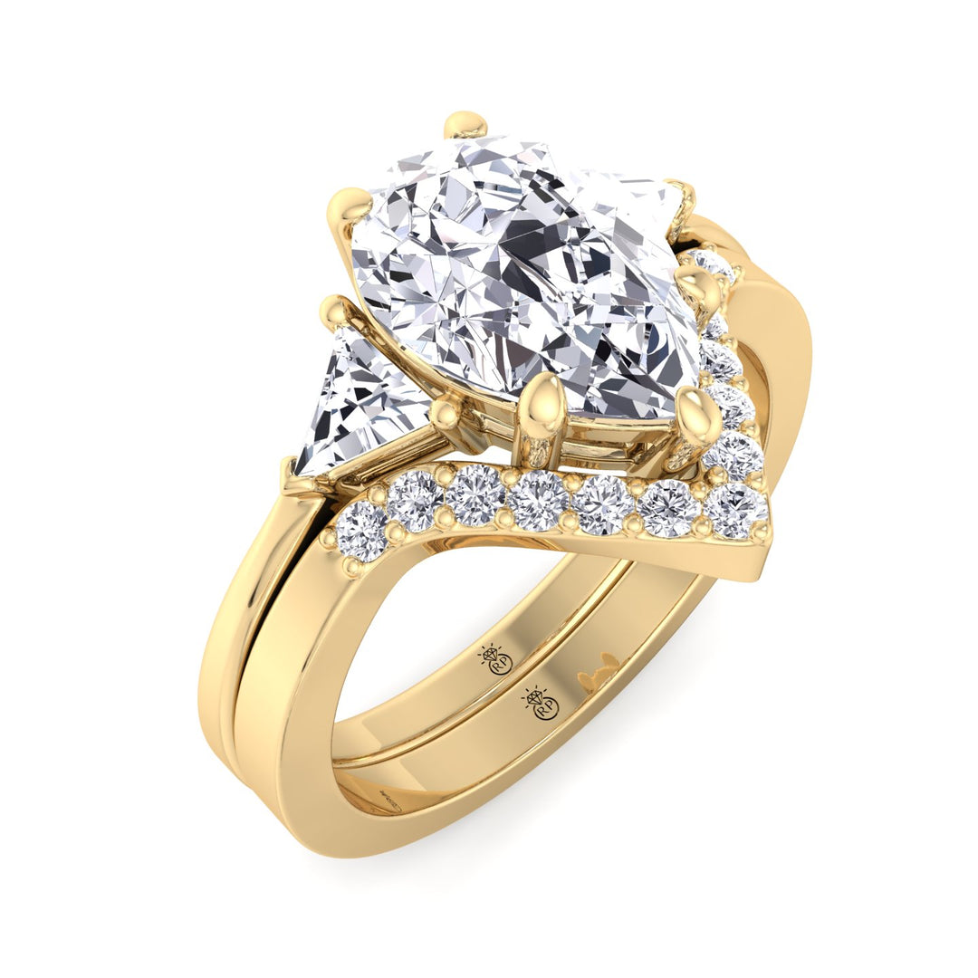 Wedding Band with Curve (0.07 CT)