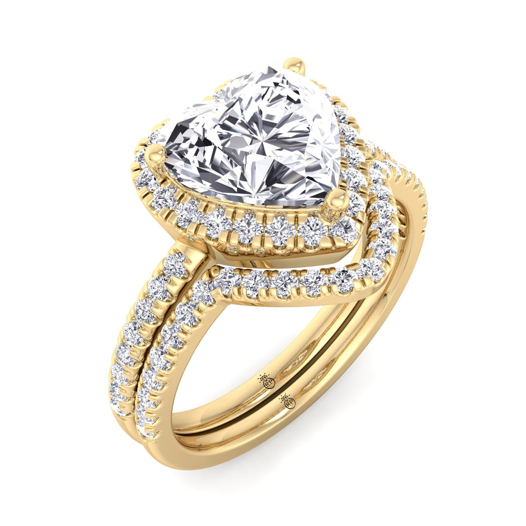 Curved Pave Wedding Band (0.21 CT)