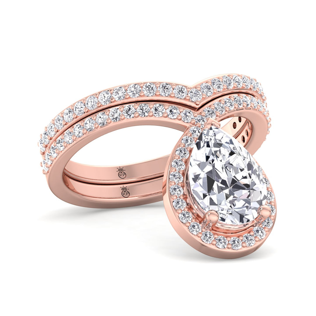 Curved Pave Wedding Band (0.26 CT)