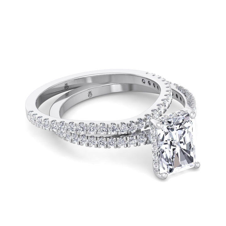 Pavé Wedding Band with Curve (0.24 CT)