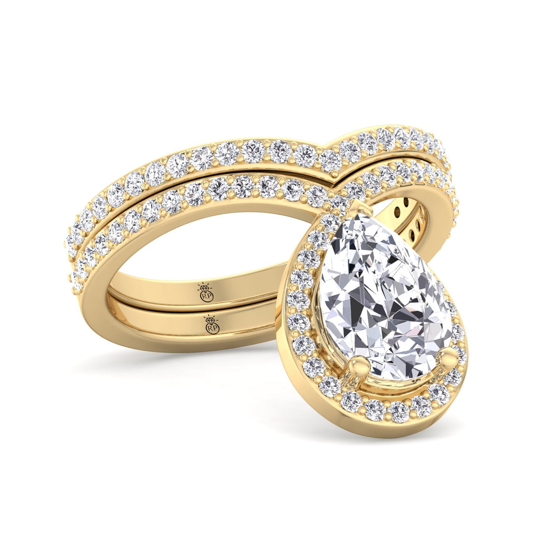 Curved Pave Wedding Band (0.26 CT)