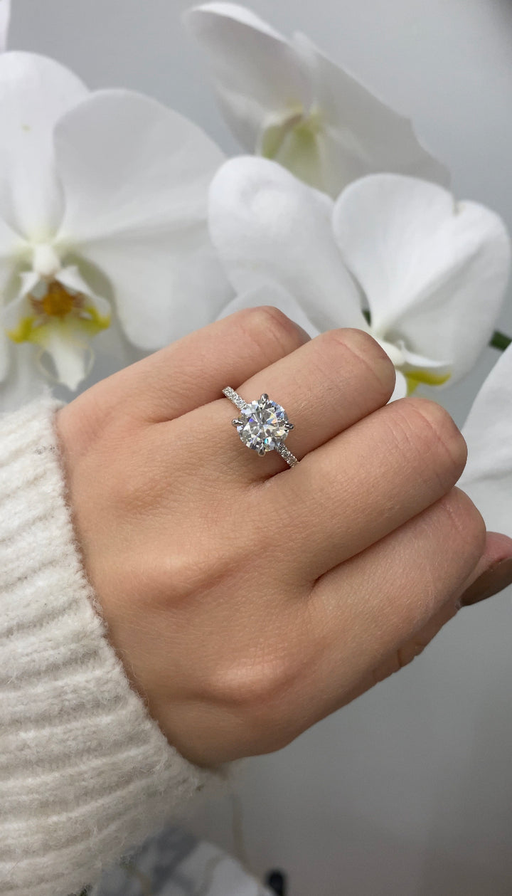 Round Cut   Engagement Ring with Sidestones