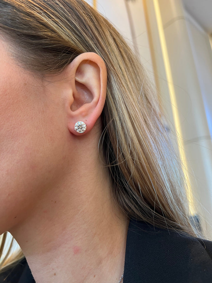 Round Cut Studs