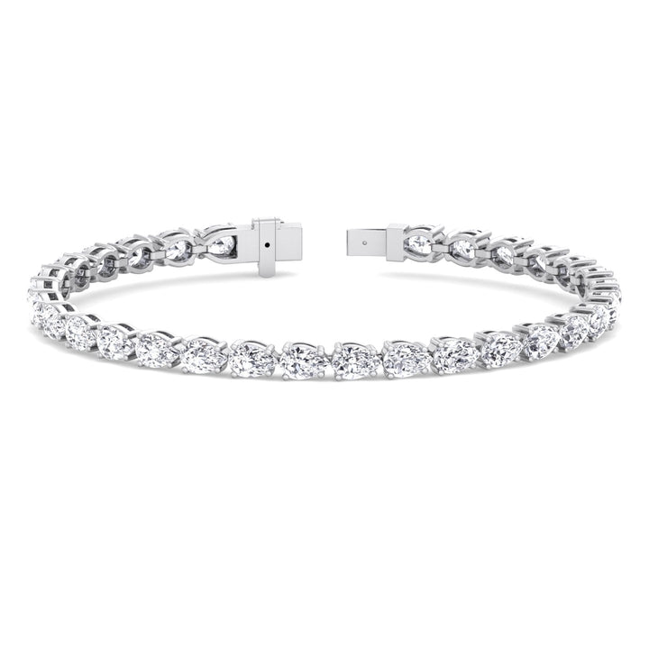 (13.70Ct T.W) Pear Shape East To West Tennis Bracelet